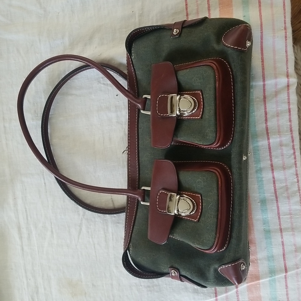 Dooney & Bourke bag